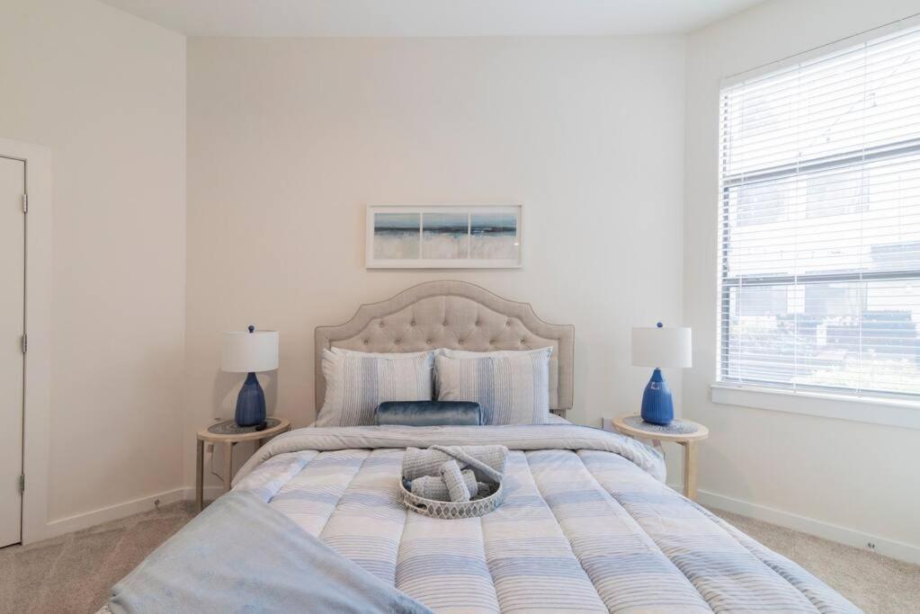 Charming Cozy Apartment With Wi-Fi & Free Parking Charlotte Buitenkant foto