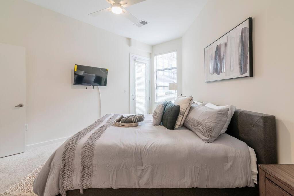 Charming Cozy Apartment With Wi-Fi & Free Parking Charlotte Buitenkant foto